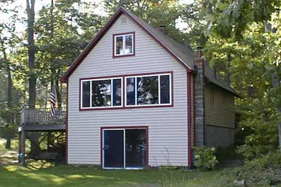 Image de Bright waterfront home with beautiful views of Little Sebago Lake!