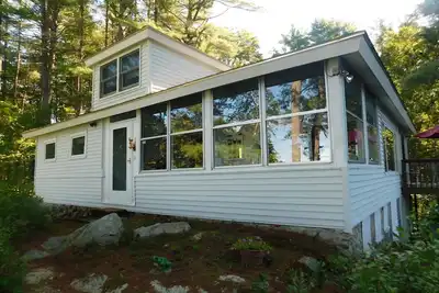 Image de Cozy pet-friendly cottage on Thomas Pond with excellent sunset views!