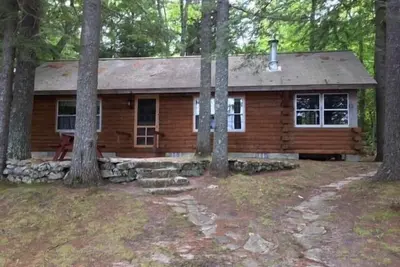 Image de Pet-friendly cabin with a sandy beach and breathtaking mountain views!