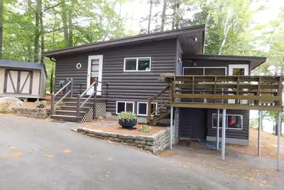 Image de Cozy cottage on Sebago Lake with amazing views and excellent swimming!
