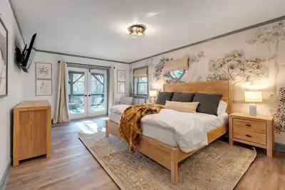 Image de Luxury-Family Friendly-Game Room-Huge Porch-Comfortable/Beautiful Beds