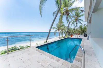 Image de Dreamy Ocean Front Sea Palm Villa #10