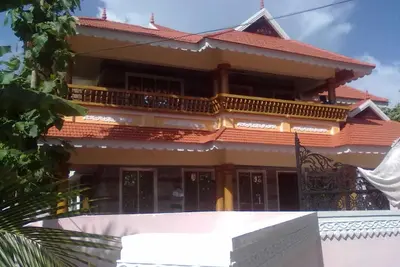 Image de Mansion House for Rent in Changanassery, Kottayam, Kerala, India\n