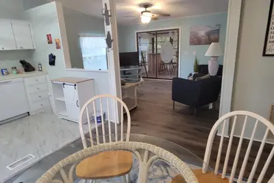 Image de Lakeland living in a safe golf community. Close to shopping and dining.