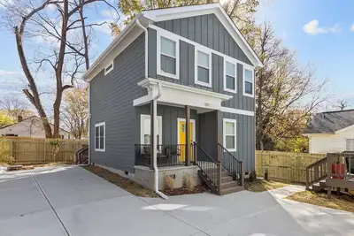 Image de Brand New Stylish Home, Walking distance to Nccu