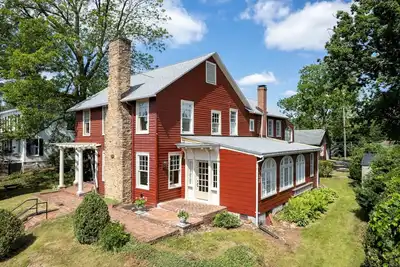 Image de The Cardinal House-Maison-Salle de bain privée