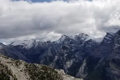 Image de 4 Bedroom\nNew, King bed Kitchen 4k screen Tv washer/dryer free parking fast wifi