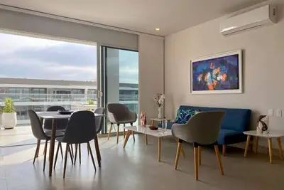 Image de w* | Cozy 2br w/ balcony n Ac in Cartagena