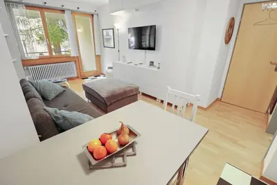 Image de Studio chaleureux avec vue sur les montagnes
