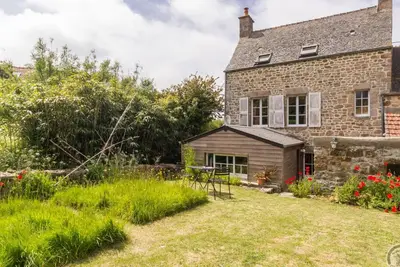 Image de Maison de charme avec jardin clos près du port de Fermanville