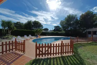 Image de Villa à L'Ametlla de Mar : piscine, jardin, proche plage, 6 pers