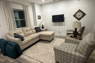 Image de Waterfront! New build, two bedroom! Starlink WiFi
