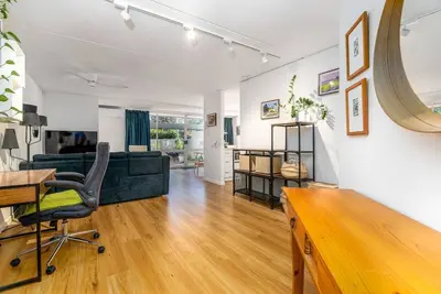 Image de New to Vrbo: Stylish apt facing the historic Telopea Park