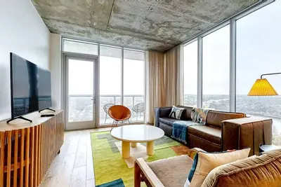 Image de Austin Downtown Condo - 1br Lakeview 23rd-floor