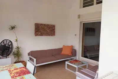 Appartement cosy, bord de lagon