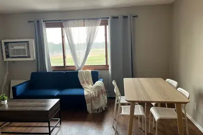 Image de Extended Stay 2 Bedroom Apt near airport & Moa - Main level