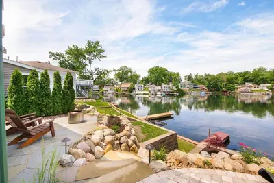 Image de Lake Front|Kayaks|Huge Game Room|Sleeps 8