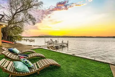 Image de Mariner Harbor: 5br Lake House, Pontoon Rental, Walk to beach