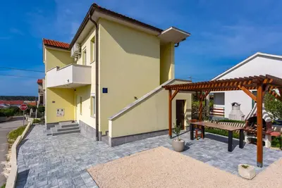 Image de Bel appartement de 2 chambres à Barbat