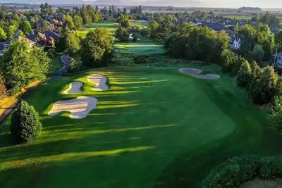 Image de Chinese style suite near golf course