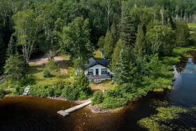 Image de Chalet Privé Bord de L'eau