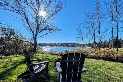 Image de Beachfront Cottage with Fire Pit in Watering Cove