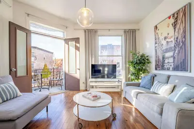 Image de Lively Le Plateau Stay | Culture, Dining & Shops