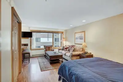 Image de Village at Breck Studio 4416 - Ski-In/Ski-Out! , Pool, Hot Tub