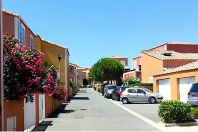 Image de Maison 6 personnes dans résidence calme à 600m de la plage et commerces.