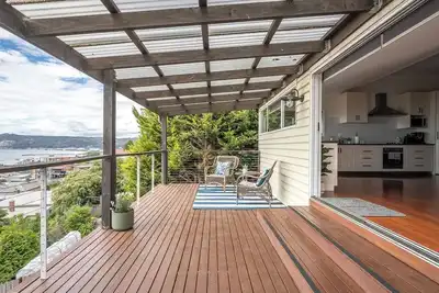 Image de View Point: Ocean Views & Near Cbd