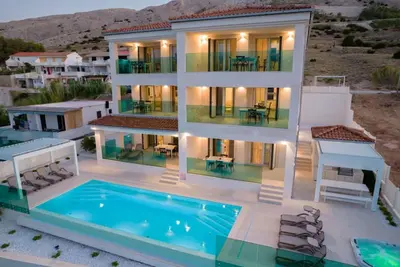 Apartvilla 5 with Sea View