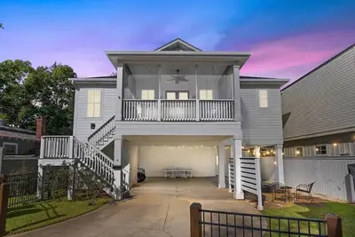 Image de Les Bons Temps on Minnich (Heart of Downtown)