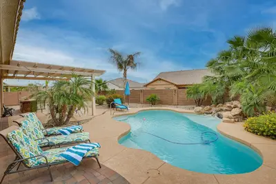 Image de Beautiful Goodyear Home w\/ Pool & Gas Grill!