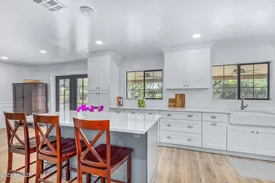 Paradise Valley Half Acre Retreat