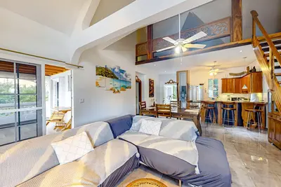 Image de Welcoming apartment with pool, balcony, central Ac, & beach chairs