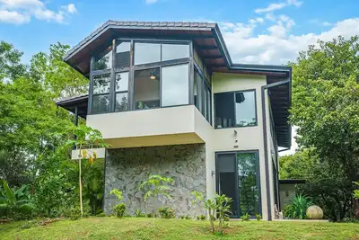 Image de Modern Tropical 3br House Surrounded by Nature