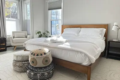 Urban Getaway in the West End  -- Historic charm, modern comfort\n