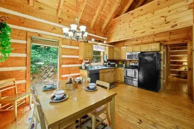 Image de Ursa Manor Log Cabin in Gatlinburg - Near Ober\n\n