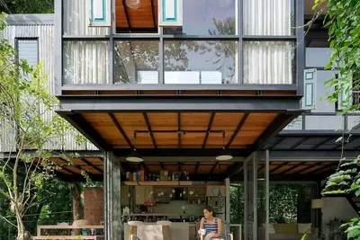 Image de Kozy’s Canvas - Home stay and studio facing a lake in the heart of the city