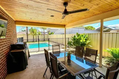 Image de Woodlands Waterside Retreat
