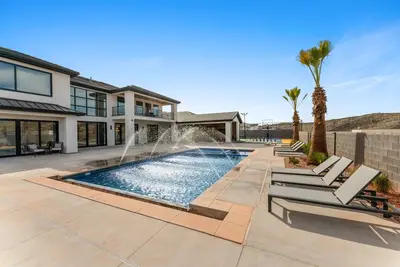 Image de Zion Escape at Sand Hollow! Very comfortably sleeps up to 24