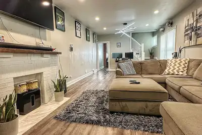 Image de Modern Luxe 3br/1ba with Bar