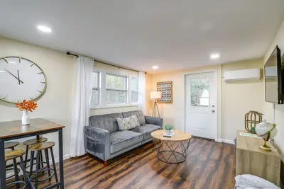 Image de Cozy Knoxville Cottage w/ Deck, Grill, Fire Pit!