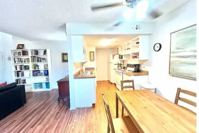 Image de Urban Loft Close to Major Hwys and Downtown