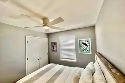 Image de 4br/2ba in S. Central w/8+beds & 10 min to Dt/SoCo\n\n