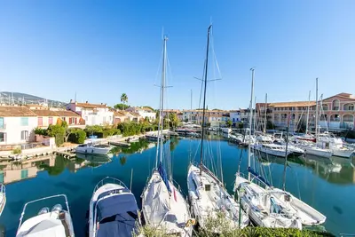 Image de Appartement 3 pièces rénové avec balcon Port Grimaud - Wifi, Climatisation