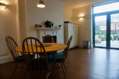 Image de Luxury Apartment in Leafy Leicester\n\n