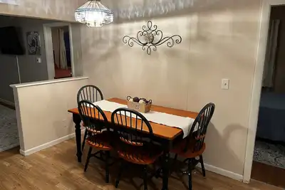 Image de 2 Bedroom Close to Hospitals and Medical facilities. Quiet and Pet Friendly