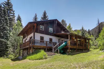 Image de Mountain Chalet Getaway: Steps to Crystal River!