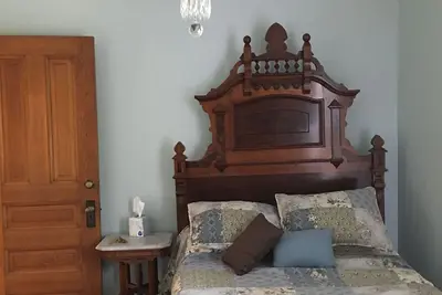 Image de Stay in a Victorian lumber baron’s mansion. 5 bed rooms sleeps 10